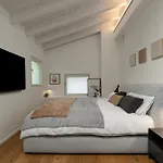 The Como City Golden Loft By Aura Luxury Collection